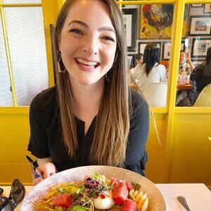 Meet your Posher, Naomi